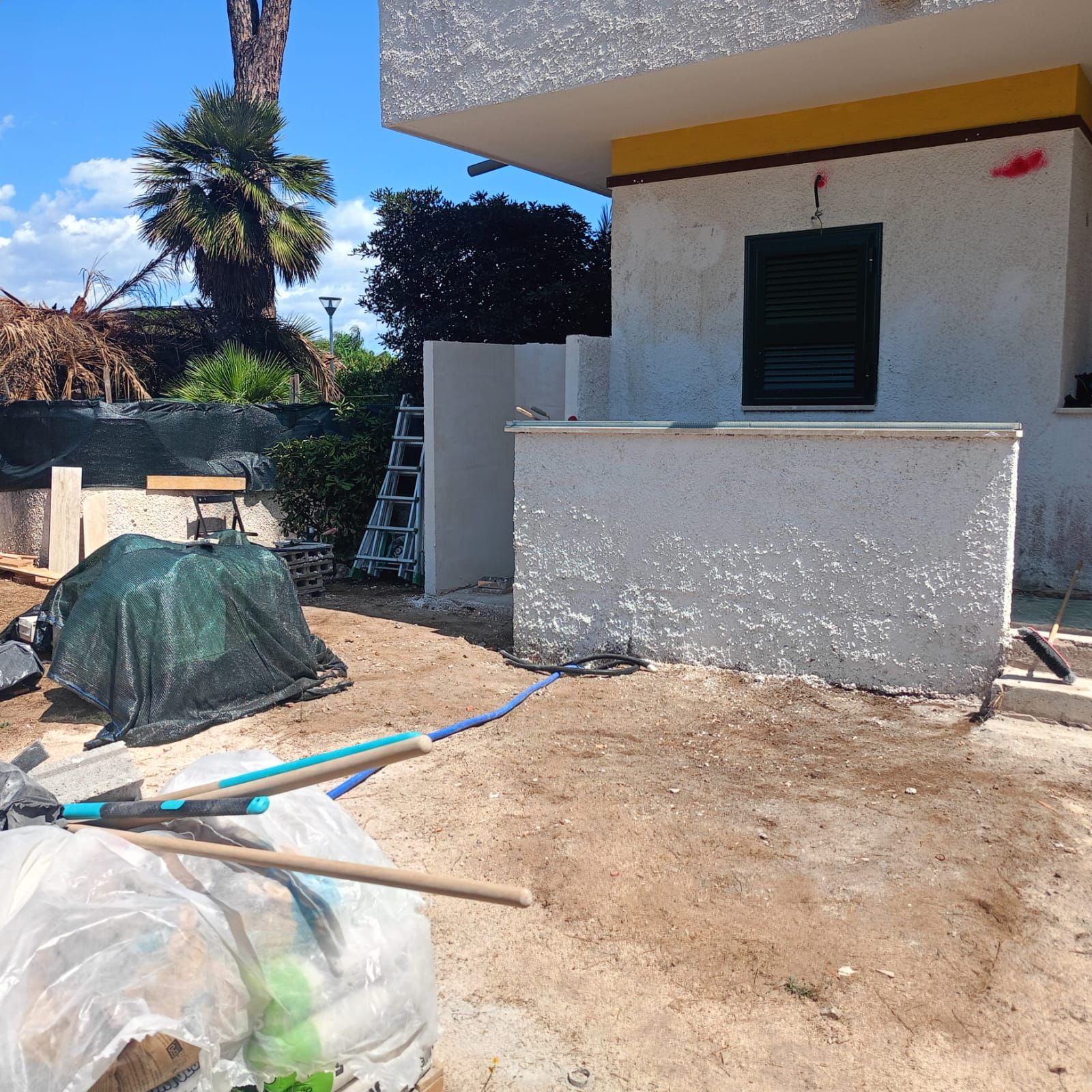 Villetta: rifacimento interni ed esterni