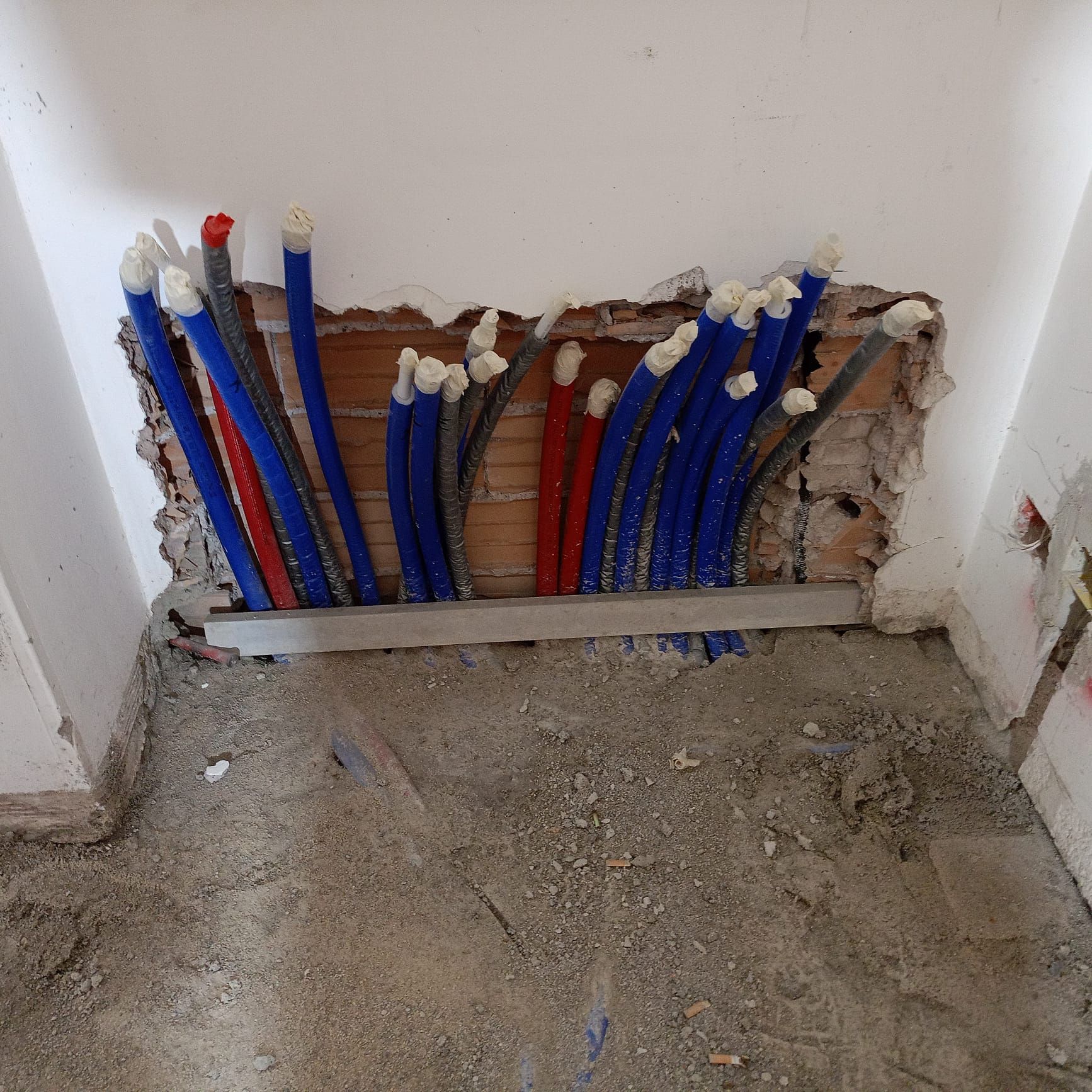 Villetta: rifacimento interni ed esterni